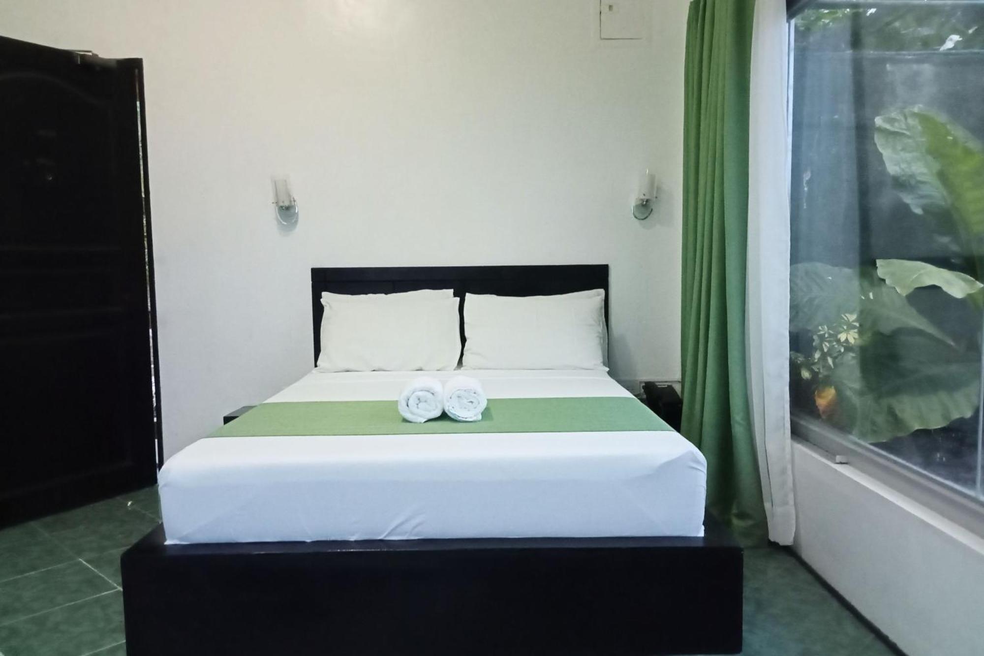 Garin Farm Pilgrimage Resort Powered By Cocotel San Joaquin Bilik gambar