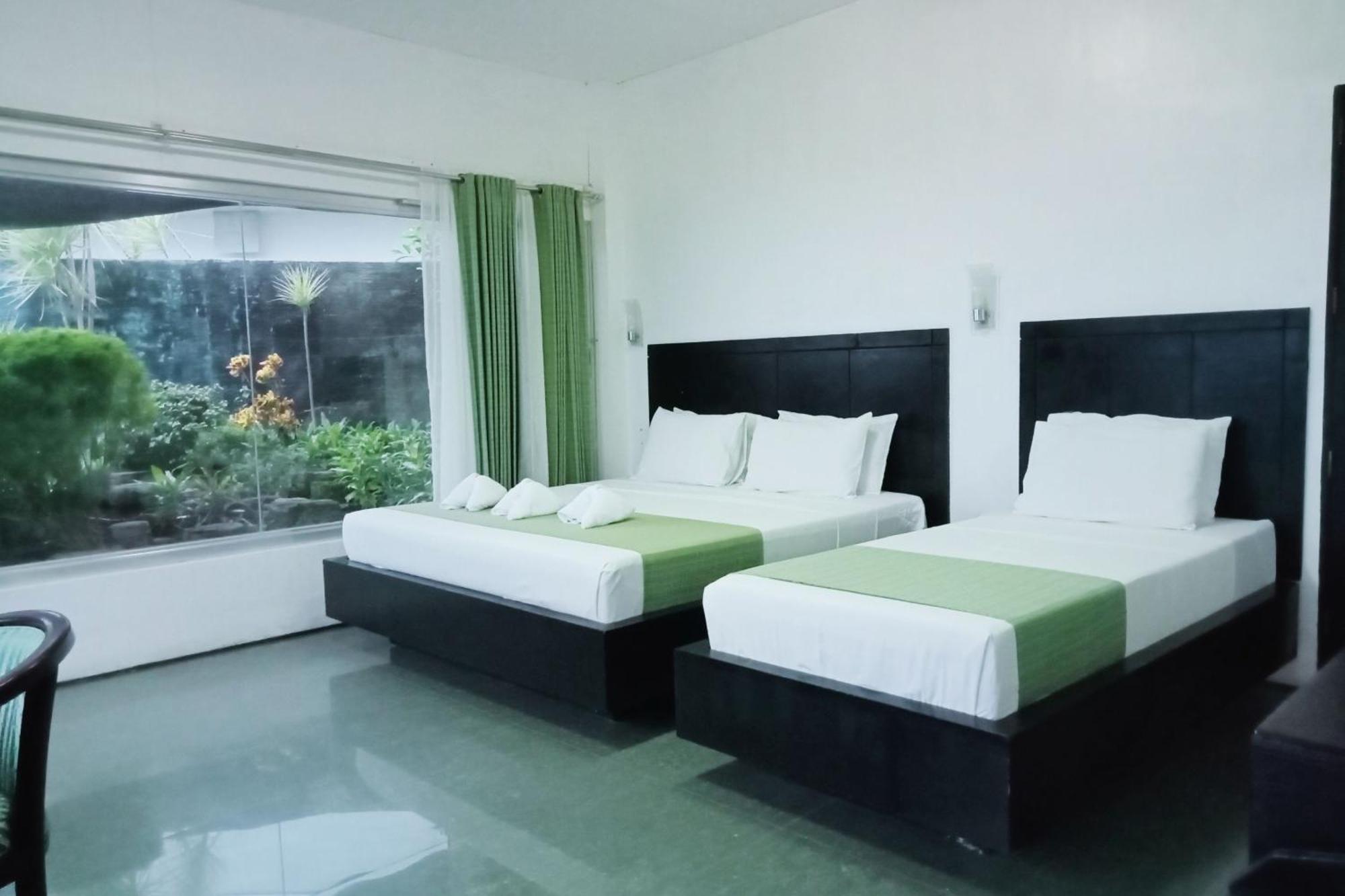Garin Farm Pilgrimage Resort Powered By Cocotel San Joaquin Bilik gambar