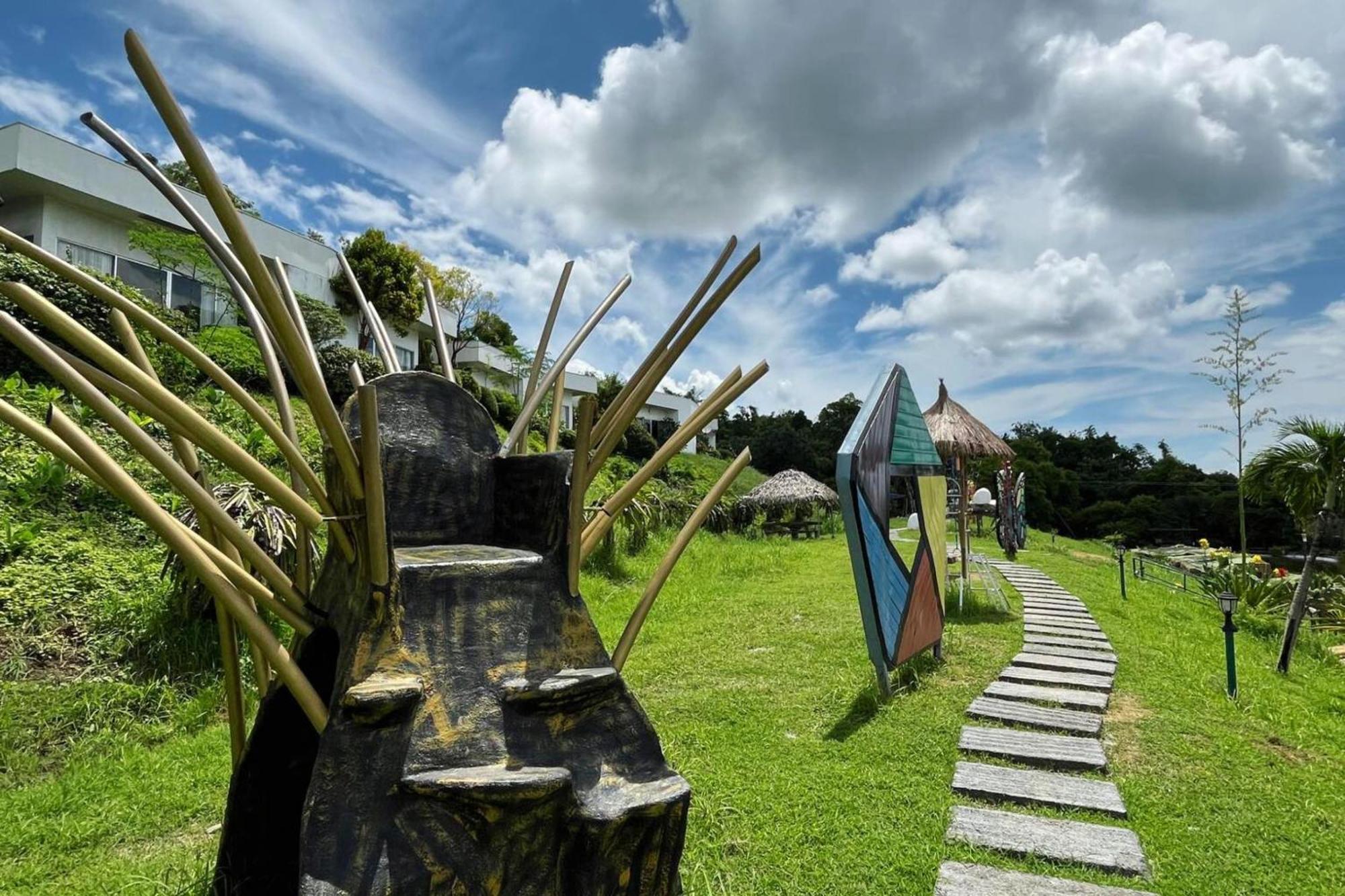 Garin Farm Pilgrimage Resort Powered By Cocotel San Joaquin Luaran gambar