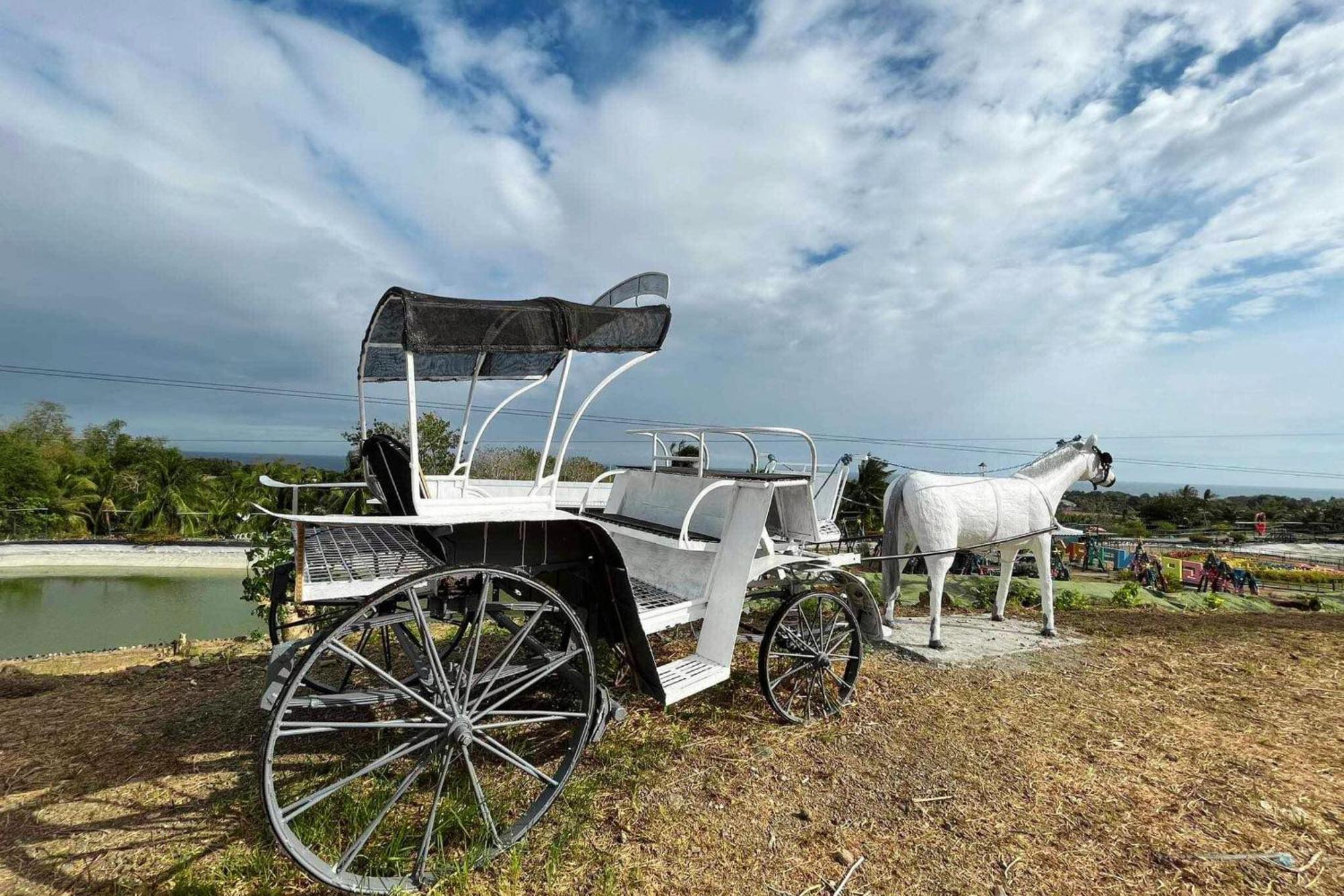 Garin Farm Pilgrimage Resort Powered By Cocotel San Joaquin Luaran gambar
